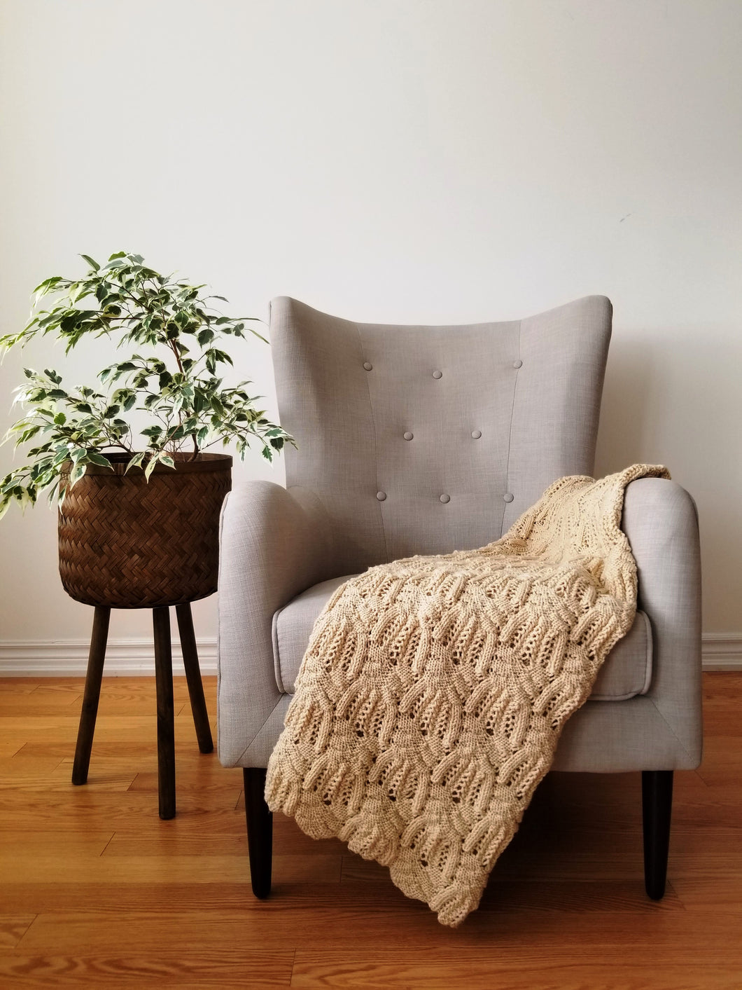 Beige hand knit throw blanket, stunning pattern. 55 x 66 inches, 100% Acrylic 